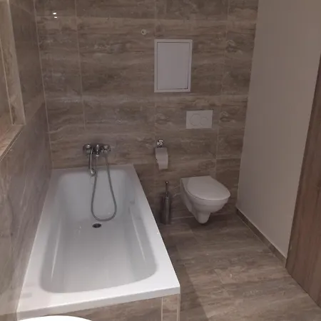 Brand New #24 In Elite With Free Secure Parking In The Center Prague